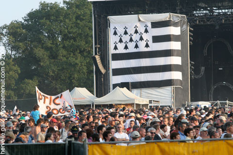 Ouverture du Festival des Vieilles Charrues en 2006 concert de Johnny Hallyday