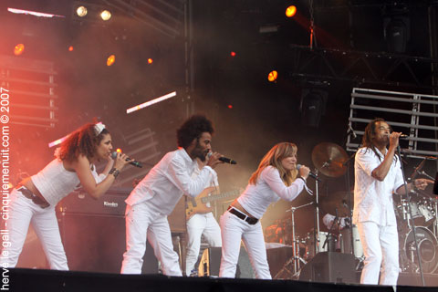 yannick noah aux vieilles charrues festival carhaix 2007