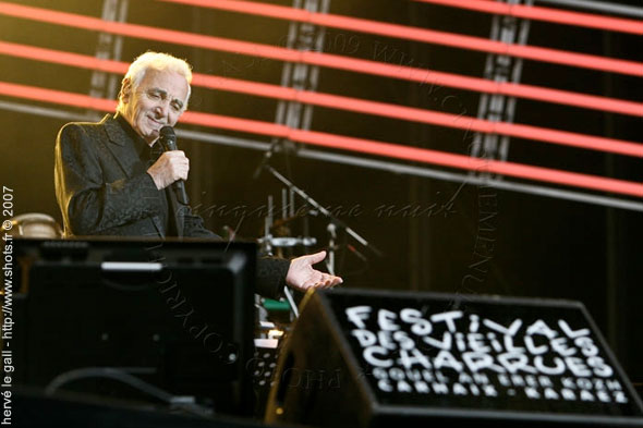 aznavour-vieilles-charrues-2007-herve-le-gall