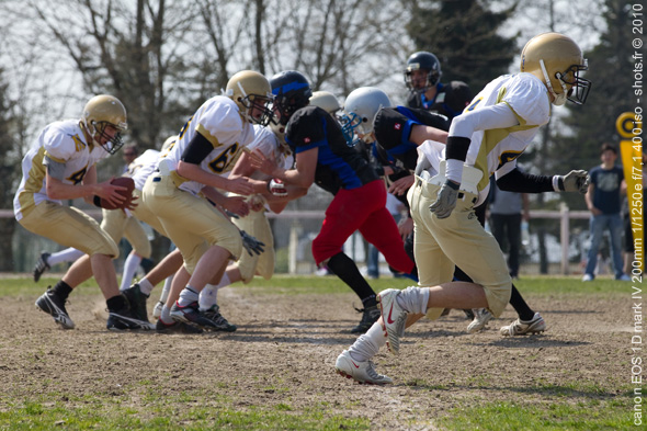 football-us-1-eos-1D-mark-IV-shots-2010